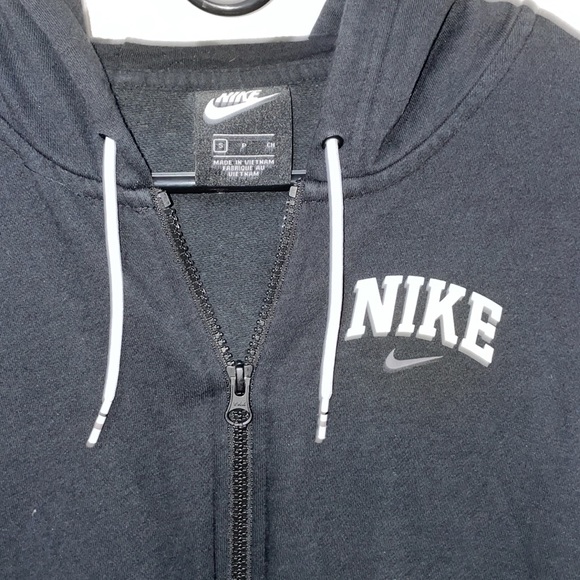 Nike Black Zip Up Jacket - Picture 2 of 4